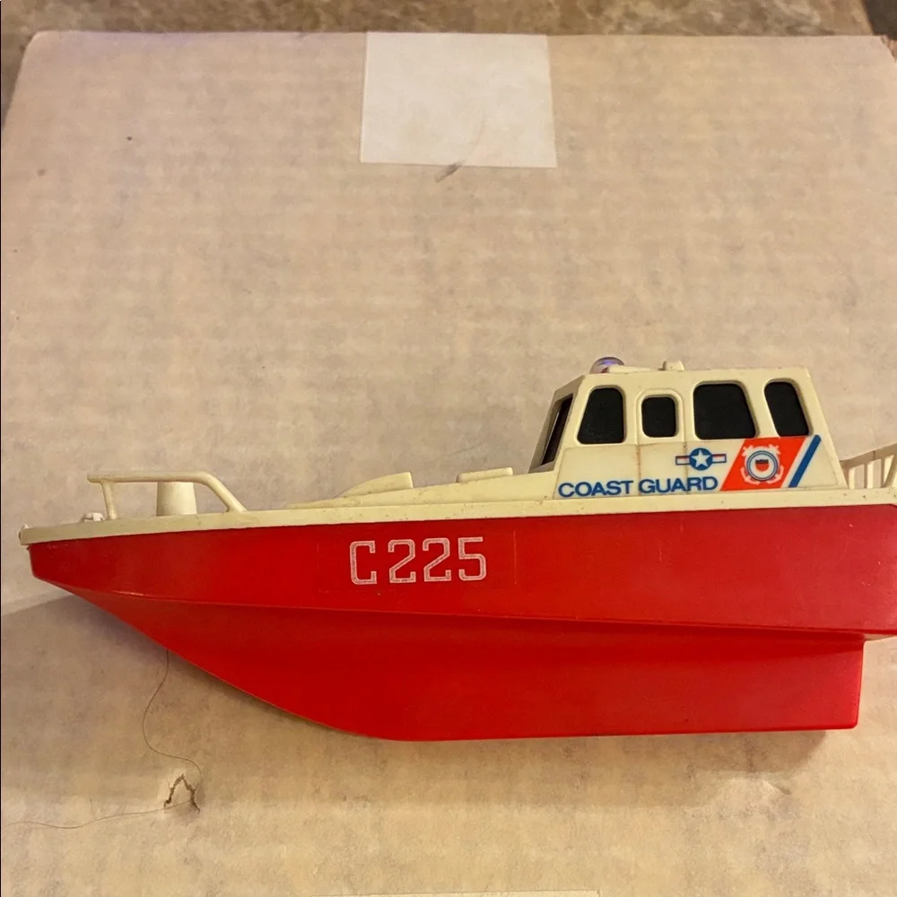 Vintage Majorette Sonic Flasher Coast Guard Boat C225 plastic red white - Picture 4 of 10